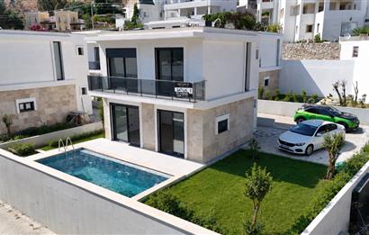 BODRUM/PEKSİMET ÖZEL HAVUZLU, SITE İÇERİSİNDE 4+1 DUBLEKS VİLLA