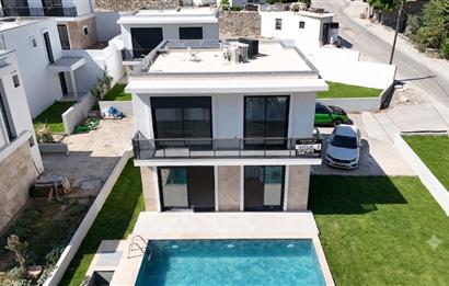 BODRUM/PEKSİMET ÖZEL HAVUZLU, SITE İÇERİSİNDE 4+1 DUBLEKS VİLLA
