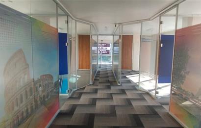 Kozyatağı Metro Çıkışında A+ Plaza'da Kiralık Komple Kat Ofis