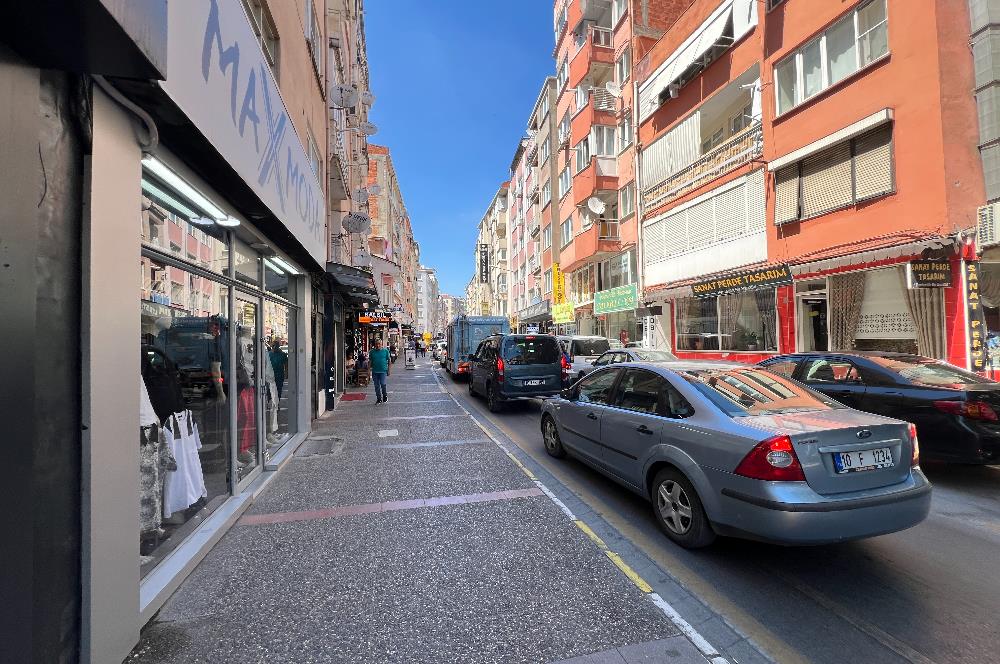 ÇARŞI MERKEZDE ATALAR CADDESİ ÜZERİ KİRALIK DÜKKAN