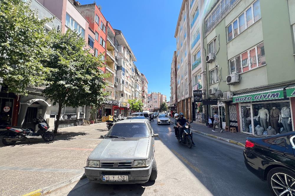 ÇARŞI MERKEZDE ATALAR CADDESİ ÜZERİ KİRALIK DÜKKAN