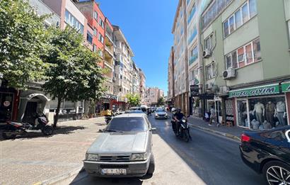 ÇARŞI MERKEZDE ATALAR CADDESİ ÜZERİ KİRALIK DÜKKAN