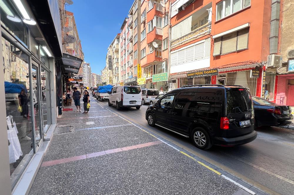 ÇARŞI MERKEZDE ATALAR CADDESİ ÜZERİ KİRALIK DÜKKAN