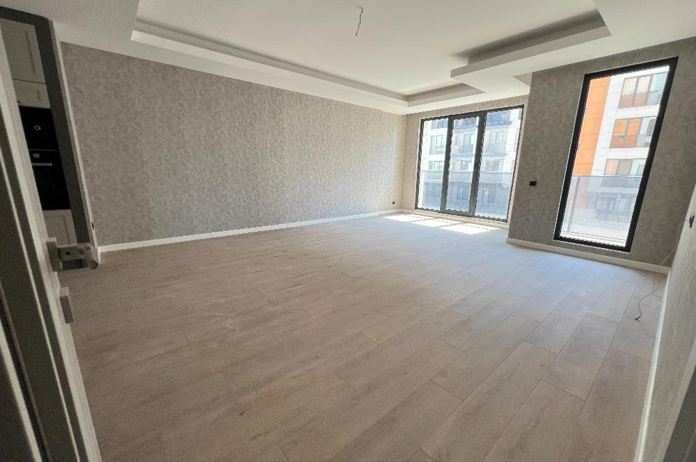 AYYILDIZ KONUTLARI A BLOKTA HAVUZLU SATILIK 2+1 LÜKS DAİRE