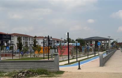 ARİFİYE DE SIFIR KİRALIK DÜKKAN