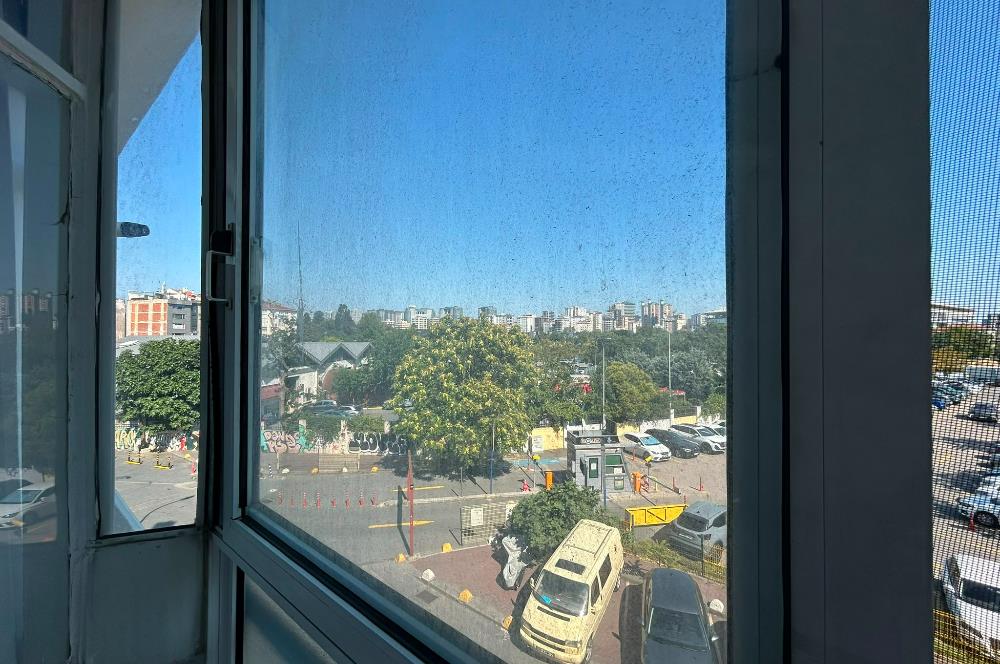 Kadıköy Osmanağa'da 2+1 Daire: Marmaray ve Metro Yakınında