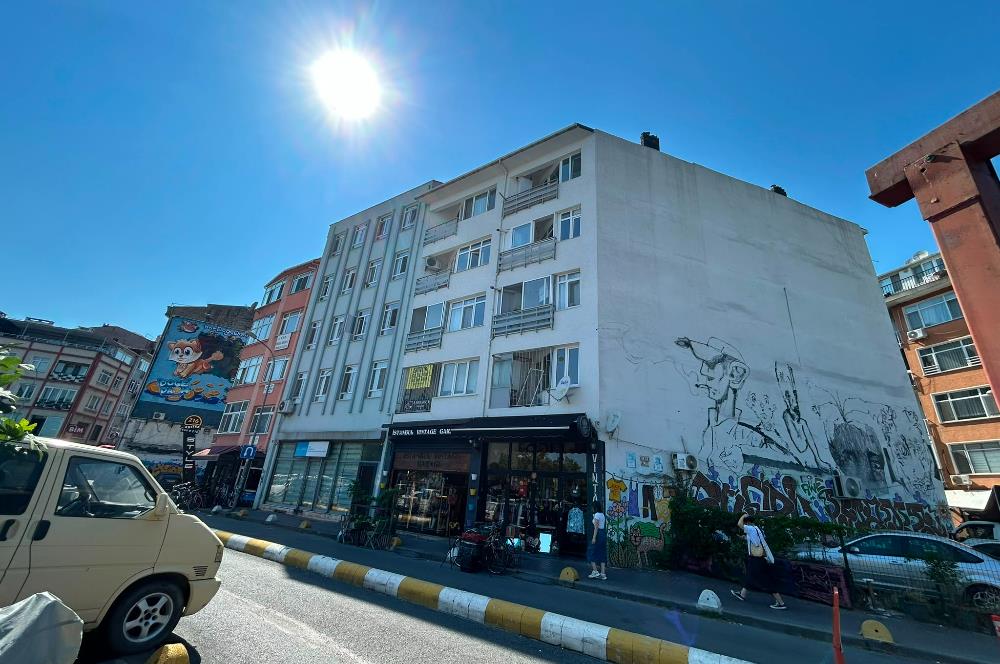Kadıköy Osmanağa'da 2+1 Daire: Marmaray ve Metro Yakınında