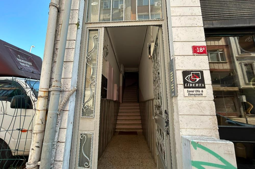 Kadıköy Osmanağa'da 2+1 Daire: Marmaray ve Metro Yakınında