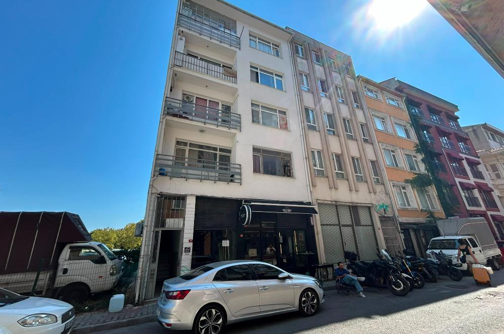 Kadıköy Osmanağa'da 2+1 Daire: Marmaray ve Metro Yakınında