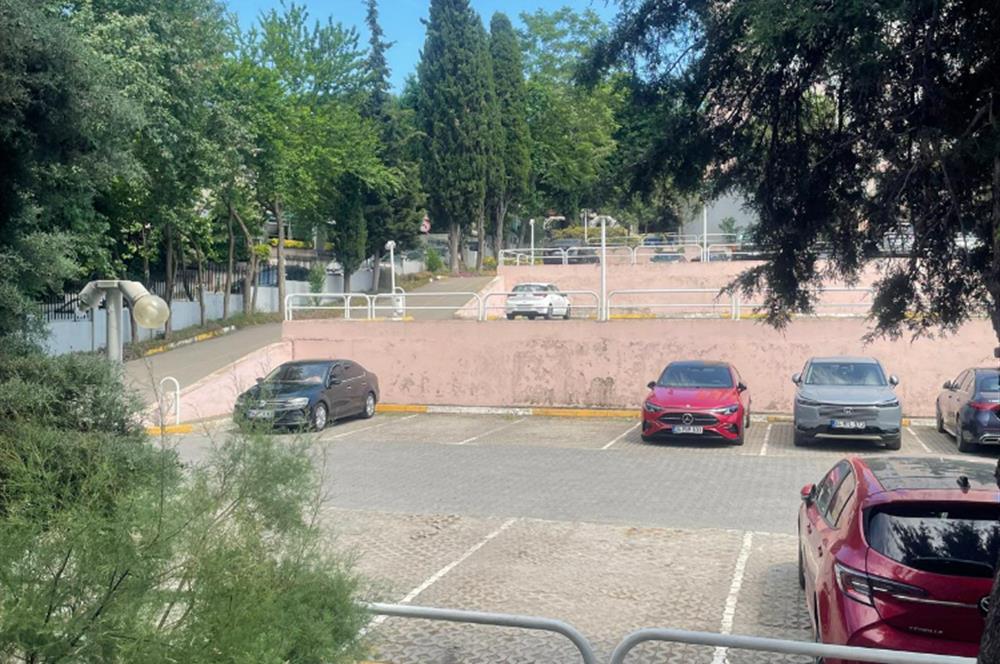 Emlakbank Koşuyolu Konutlarında Kiralık 2+1 Daire - 85m²