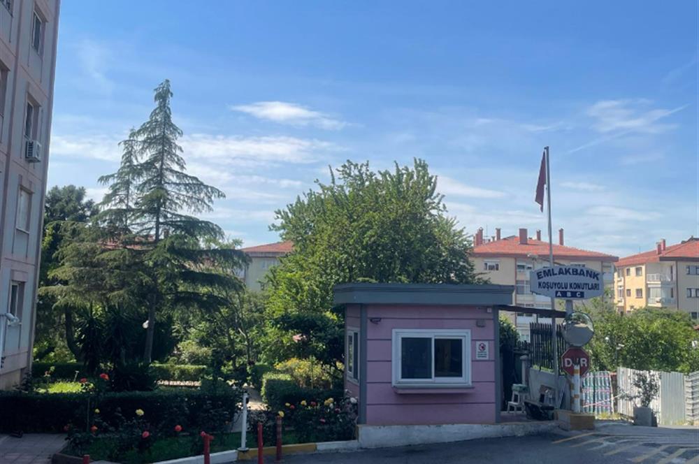 Emlakbank Koşuyolu Konutlarında Kiralık 2+1 Daire - 85m²