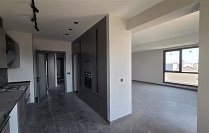 C21 LOFT'TAN ŞEMİKLER'DE SİTE İÇİ HAVUZLU 3+1 SATILIK DAİRE
