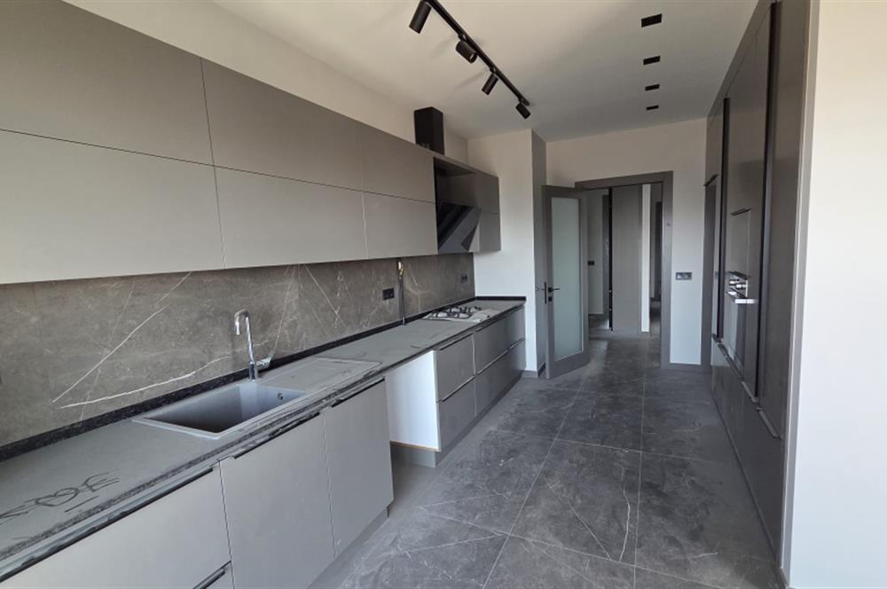 C21 LOFT'TAN ŞEMİKLER'DE SİTE İÇİ HAVUZLU 3+1 SATILIK DAİRE
