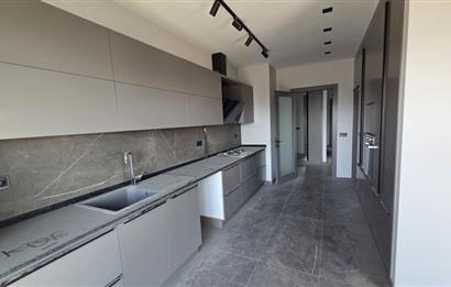 C21 LOFT'TAN ŞEMİKLER'DE SİTE İÇİ HAVUZLU 3+1 SATILIK DAİRE