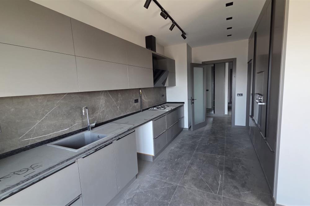 C21 LOFT'TAN ŞEMİKLER'DE SİTE İÇİ HAVUZLU 3+1 SATILIK DAİRE