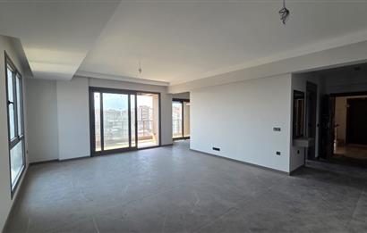C21 LOFT'TAN ŞEMİKLER'DE SİTE İÇİ HAVUZLU 3+1 SATILIK DAİRE