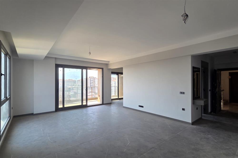 C21 LOFT'TAN ŞEMİKLER'DE SİTE İÇİ HAVUZLU 3+1 SATILIK DAİRE