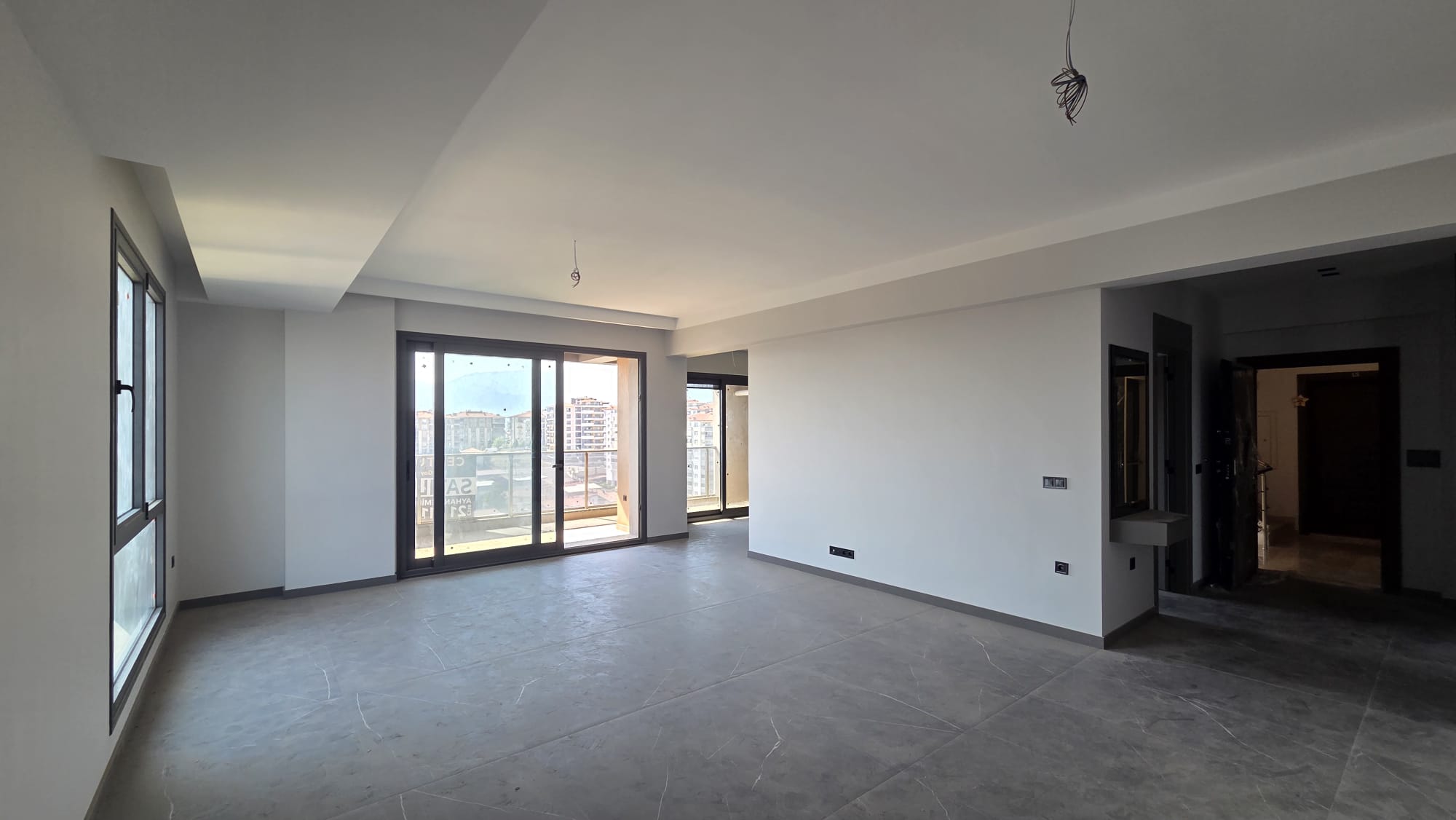 C21 LOFT'TAN ŞEMİKLER'DE SİTE İÇİ HAVUZLU 3+1 SATILIK DAİRE