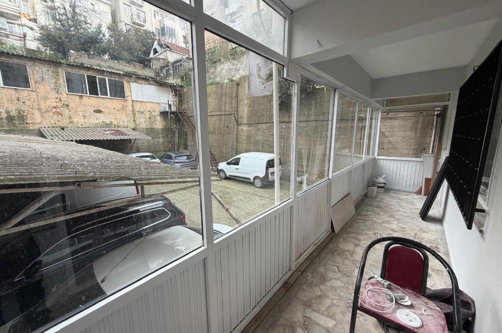 KADIKÖY SAHİLE YAKIN BEKARA ÖĞRENCİYE AİLEYE UYGUN KİRALIK DAİRE