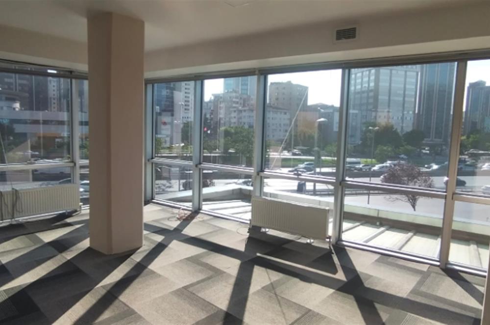 Kozyatağı Metro Çıkışında A+ Plaza'da Kiralık Komple Kat Ofis