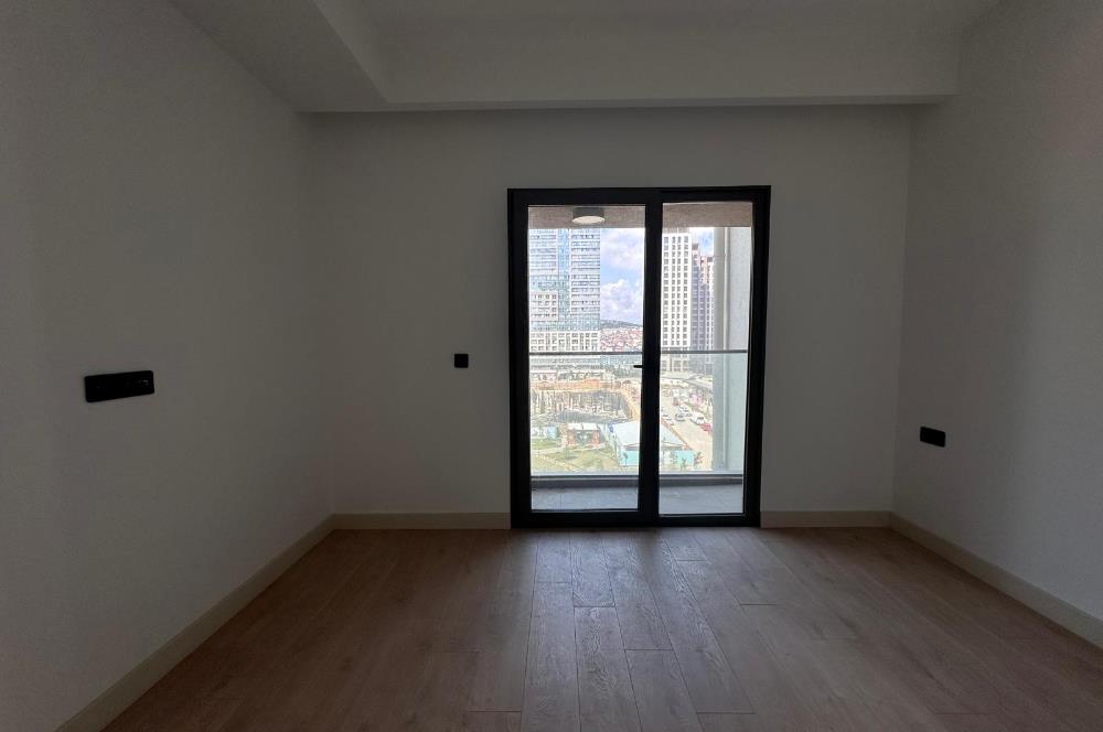 C21 ROOF'DAN YENİ FİKİRTEPE 14. ETAP VESTİYER/KLİMALI 1+1KİRALIK