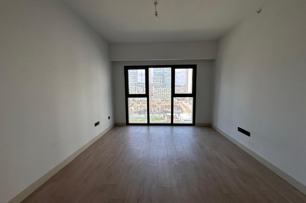 C21 ROOF'DAN YENİ FİKİRTEPE 14. ETAP VESTİYER/KLİMALI 1+1KİRALIK