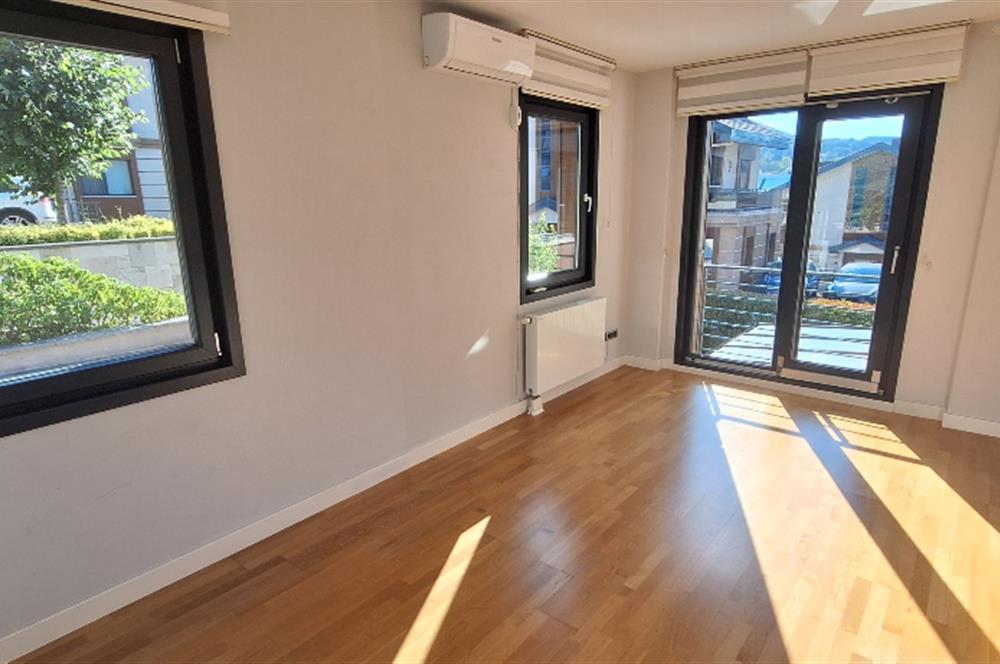 MERKEZ ZEKERİYAKÖY SİTESİNDE KİRALIK 3+1 BAHÇE DUBLEKS DAİRE