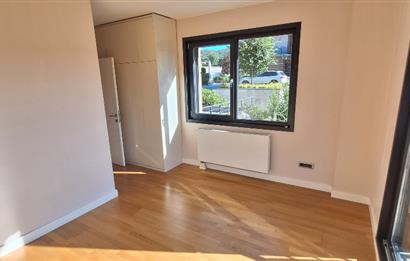 MERKEZ ZEKERİYAKÖY SİTESİNDE KİRALIK 3+1 BAHÇE DUBLEKS DAİRE