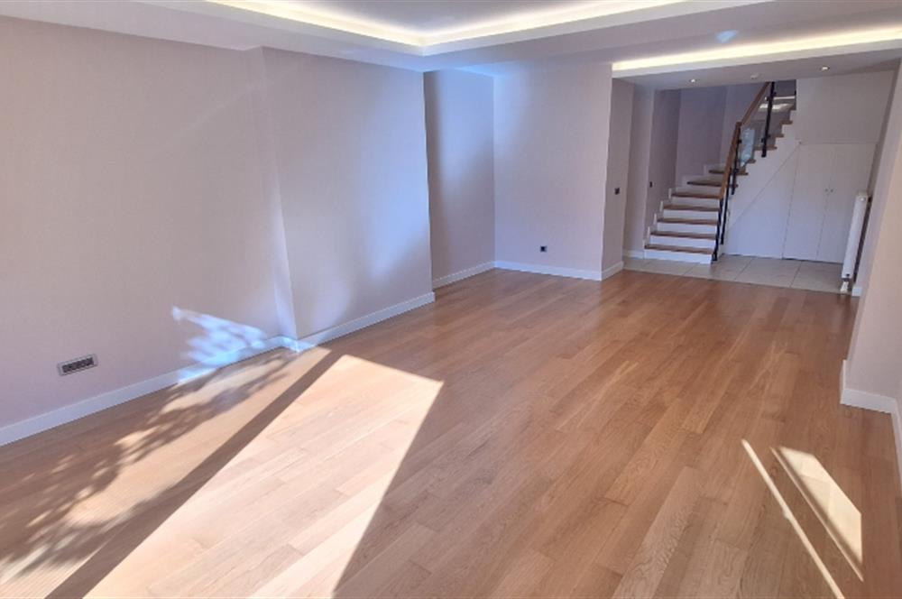 MERKEZ ZEKERİYAKÖY SİTESİNDE KİRALIK 3+1 BAHÇE DUBLEKS DAİRE