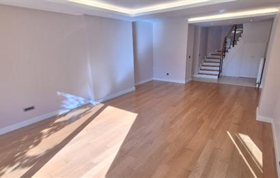 MERKEZ ZEKERİYAKÖY SİTESİNDE KİRALIK 3+1 BAHÇE DUBLEKS DAİRE