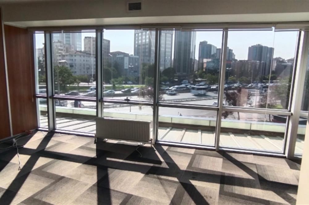 Kozyatağı Metro Çıkışında A+ Plaza'da Kiralık Komple Kat Ofis
