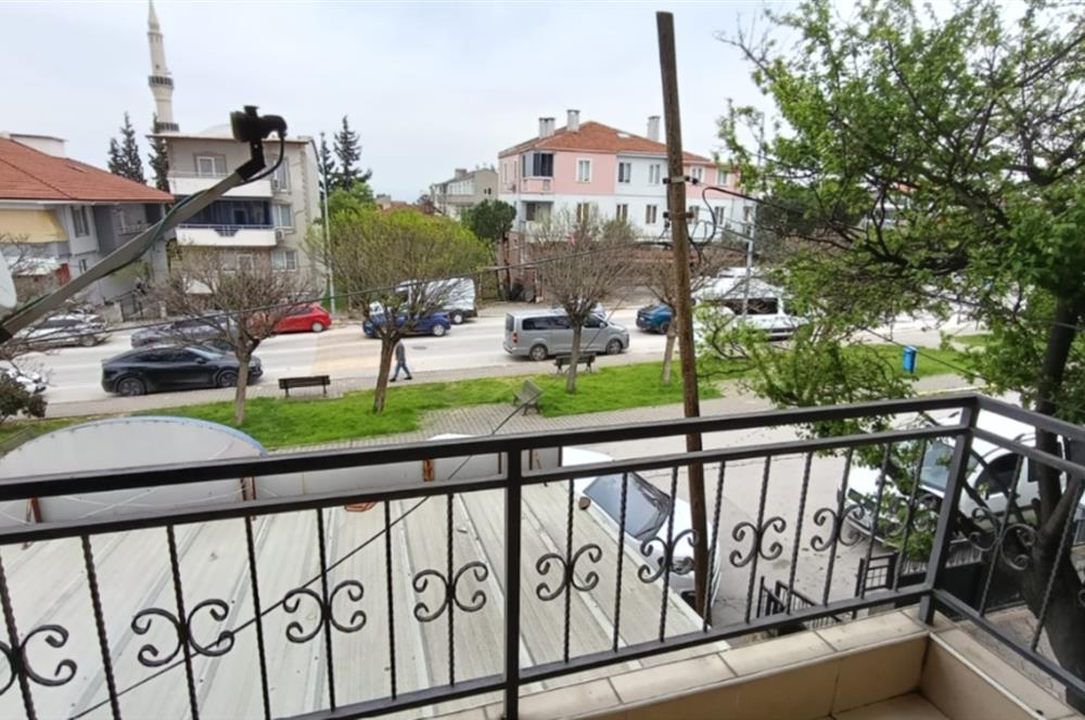 C21 Bal'dan Hasan Basri Çantay'da Satılık Bina