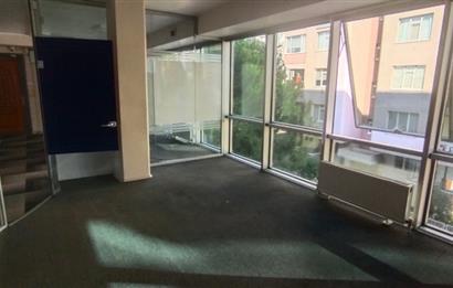 Kozyatağı Metro Çıkışında A+ Plaza'da Kiralık Komple Kat Ofis