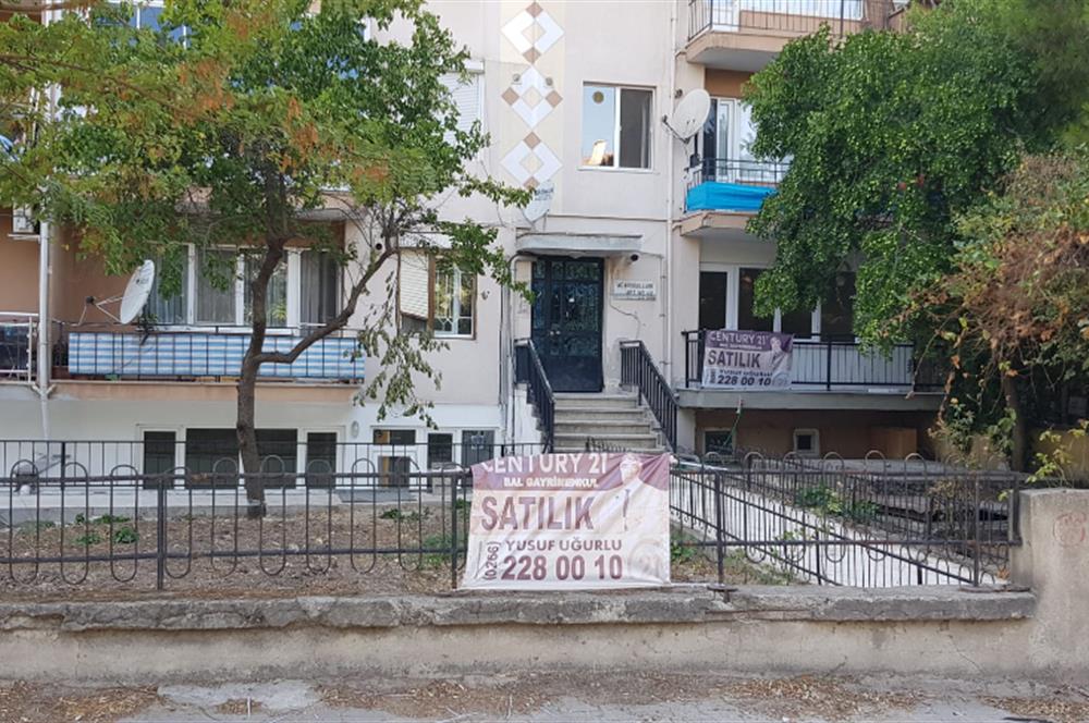 CENTURY21 Bal'DAN BALIKESİR YENİ İZMİR YOLUNDA SATILIK 2+1 DAİRE
