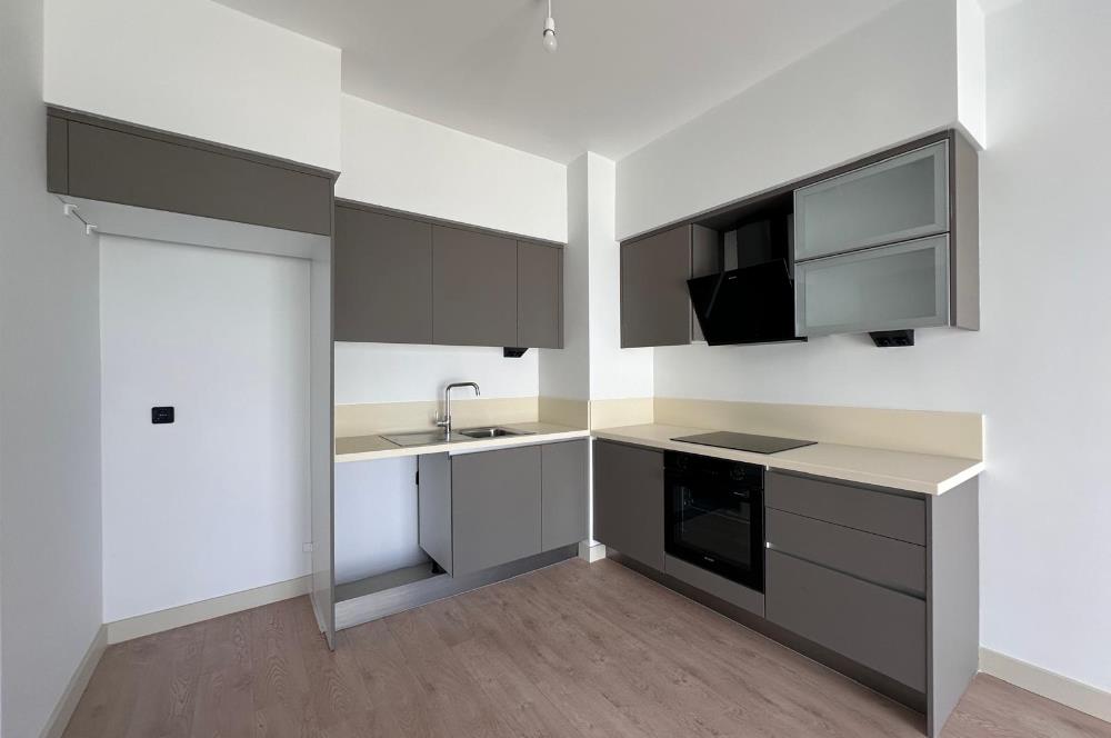 C21 ROOF'DAN YENİ FİKİRTEPE 14. ETAP VESTİYER/KLİMALI 1+1KİRALIK