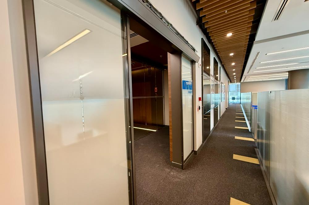 Vadistanbul Kiralık Ofis 1406m2 TamKat Dekorasyonlu Teraslı Ofis