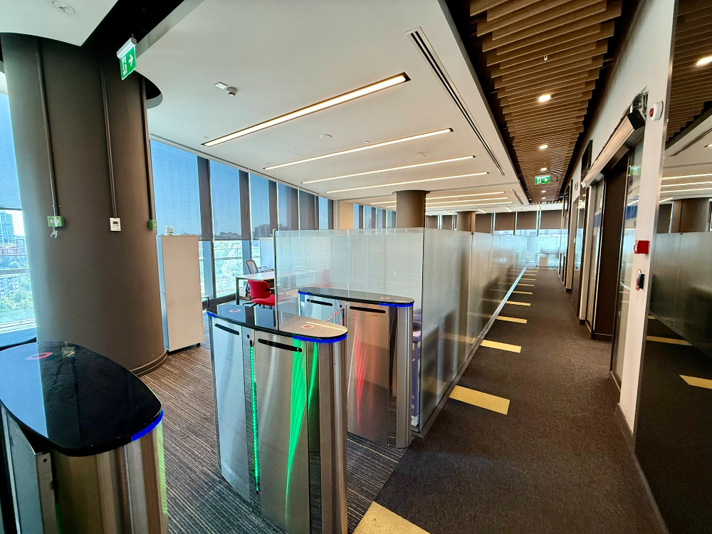 Vadistanbul Kiralık Ofis 1406m2 TamKat Dekorasyonlu Teraslı Ofis