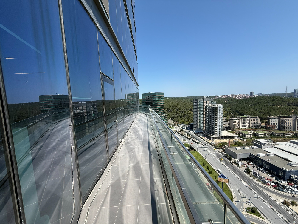 Vadistanbul Kiralık Ofis 1406m2 TamKat Dekorasyonlu Teraslı Ofis