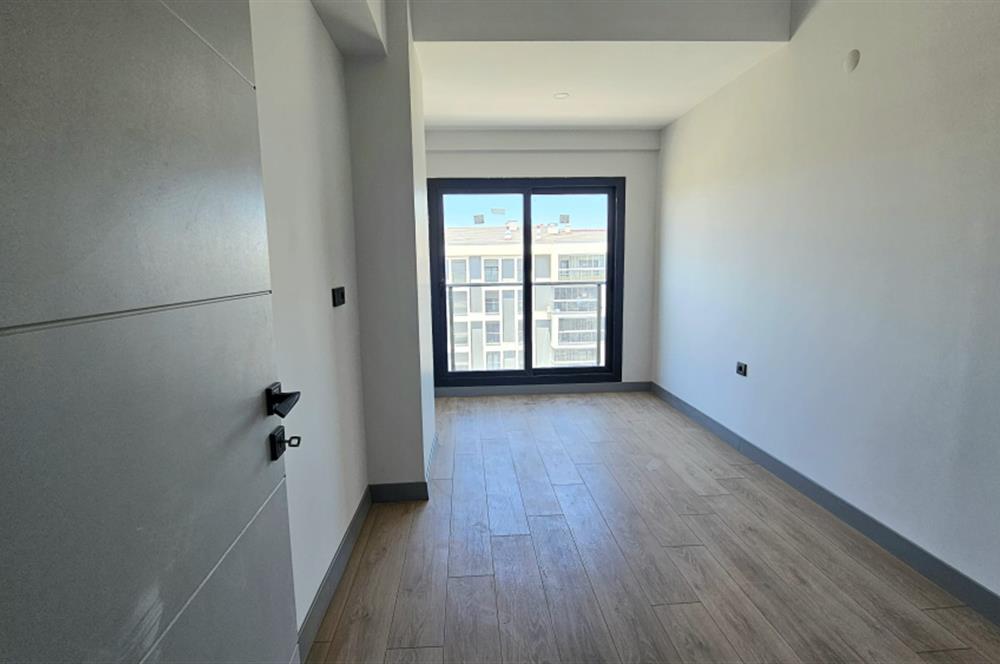 Çiğli/Balatçık Sıfır Binada Kiralık 3+1 Daire Kapalı Mutfaklı