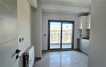 Çiğli/Balatçık Sıfır Binada Kiralık 3+1 Daire Kapalı Mutfaklı