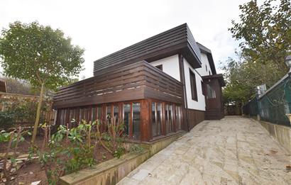 Zekeriyaköy'de Merkeze Yakın Kiralık Müstakil Girişli İkiz Villa