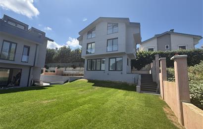 Kilyos'ta Havuzlu Butik Sitede Müstakil 4+2 Villa