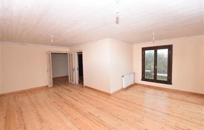 Zekeriyaköy'de Merkeze Yakın Kiralık Müstakil Girişli İkiz Villa