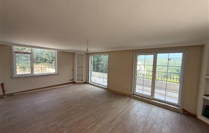 Site İçinde Havuzlu Müstakil Villa