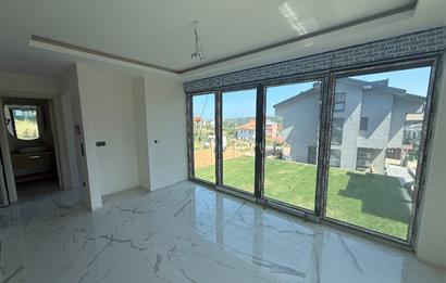 Kilyos'ta Havuzlu Butik Sitede Müstakil 4+2 Villa