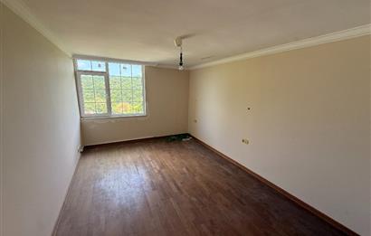 Site İçinde Havuzlu Müstakil Villa