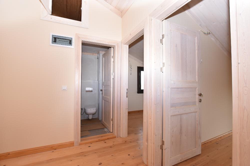 Zekeriyaköy'de Merkeze Yakın Kiralık Müstakil Girişli İkiz Villa