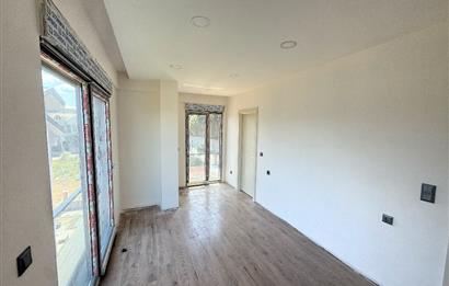 Kilyos'ta Havuzlu Butik Sitede Müstakil 4+2 Villa