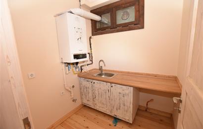 Zekeriyaköy'de Merkeze Yakın Kiralık Müstakil Girişli İkiz Villa