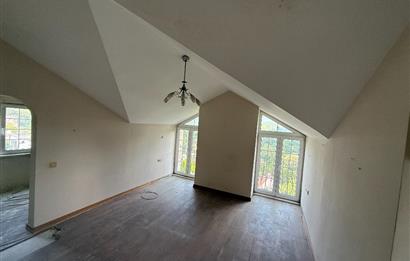 Site İçinde Havuzlu Müstakil Villa